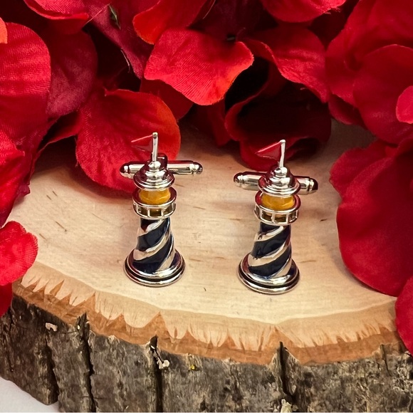 Handsome Blue and Silver 3D Lighthouse Cufflinks - Picture 4 of 16